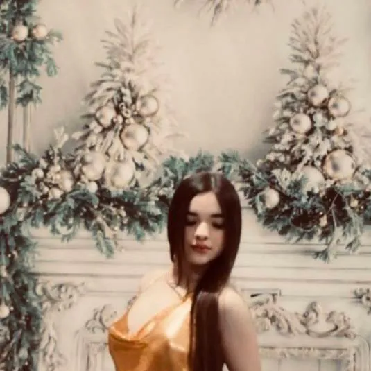 chat with ai character: miri Martínez 