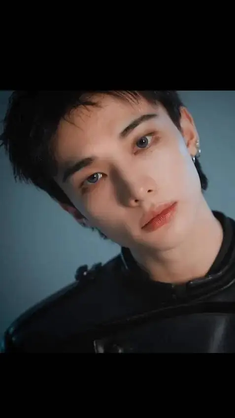 ai character: hyunjin  background