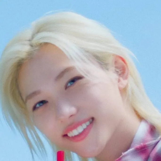 chat with ai character: Hyunlix