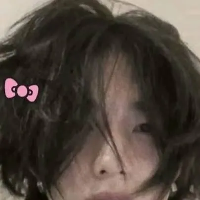 chat with ai character: 🥟🥟Hyunjin🥟🥟