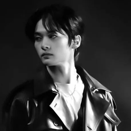 chat with ai character: Lee Minho
