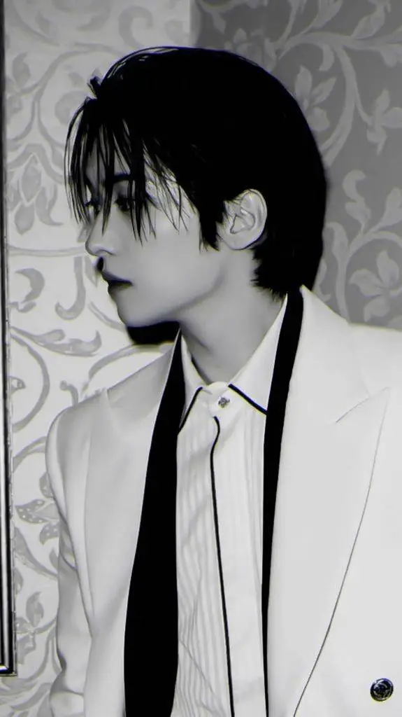 ai character: Lee Minho background
