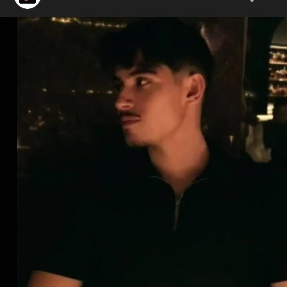 chat with ai character: sammy