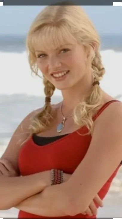 ai character: Rikki (H2O) background