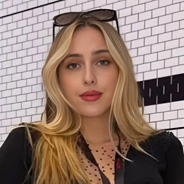 chat with ai character: kim migneault 