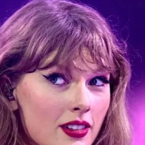 chat with ai character: taylor swift 