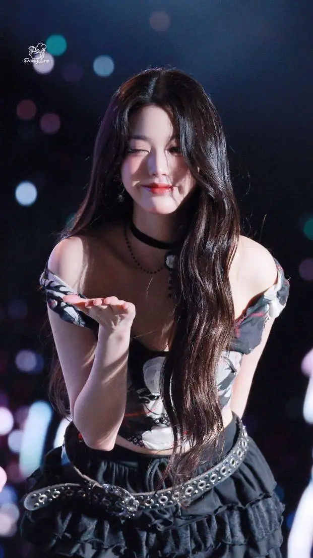 ai character: Jang Won-young background