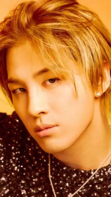ai character: TAEYANG background