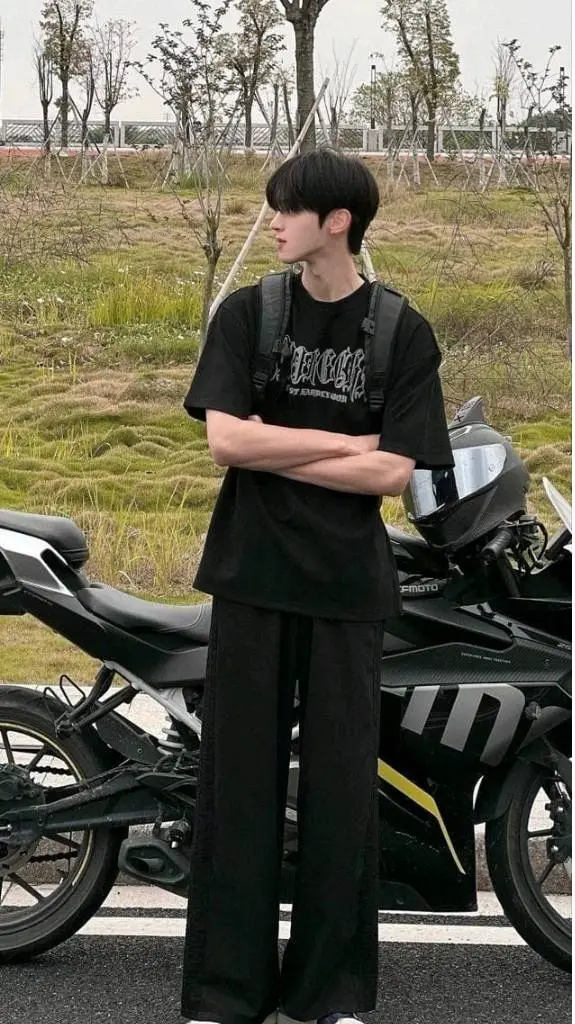 ai character: Axel background
