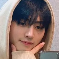 chat with ai character: ~Sunghoon~