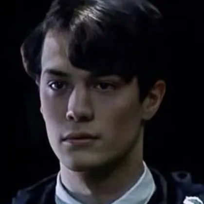 chat with ai character: Tom Riddle 