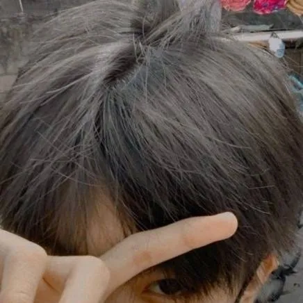 chat with ai character: akana