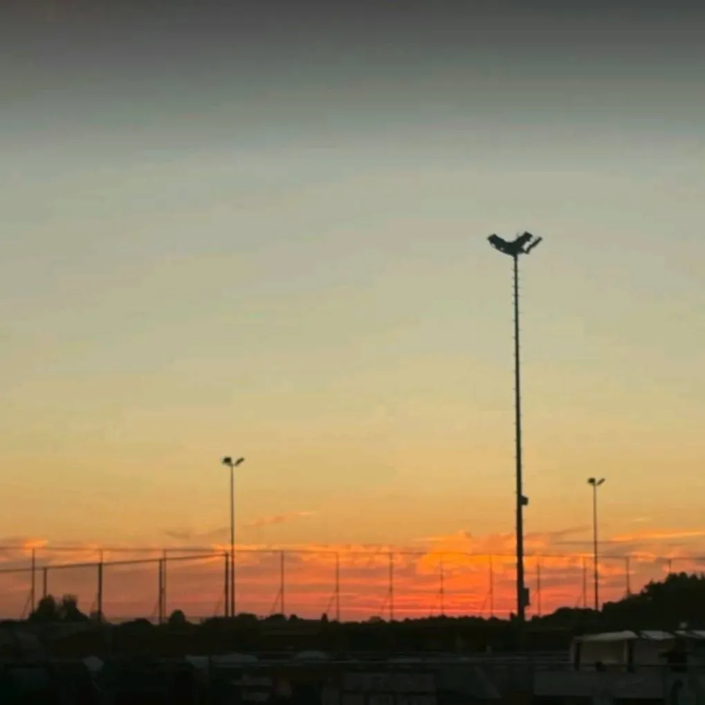 chat with ai character: 𝓑𝓲𝓴𝓮𝓻 𝓕𝓻𝓲𝓮𝓷𝓭 𝓖𝓻𝓸𝓾𝓹