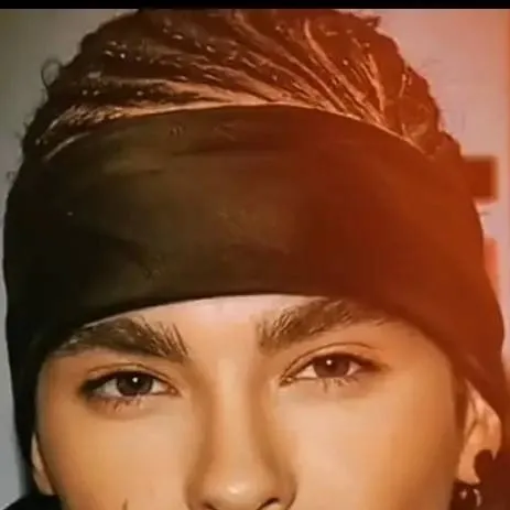 chat with ai character: Tom kaulitz 