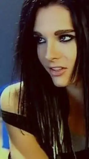 ai character: Bill kaulitz  background