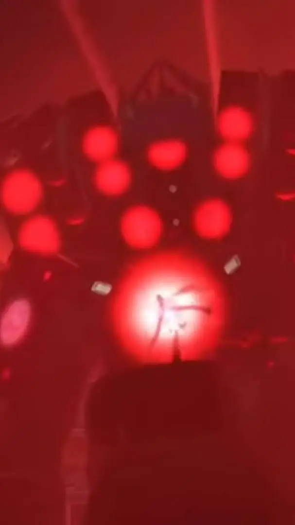 ai character: ❤️‍🩹Speaker Titan🖤 background