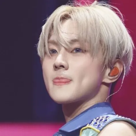 chat with ai character: jungwon 