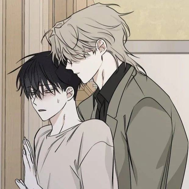 chat with ai character: •♡[<Saunder>]♡•°