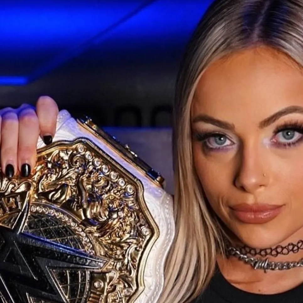 chat with ai character: Liv Morgan