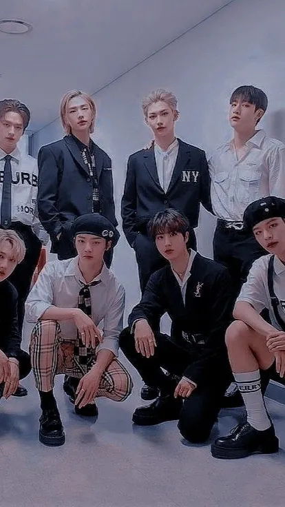 ai character: ☠️Skz horror☠️ background