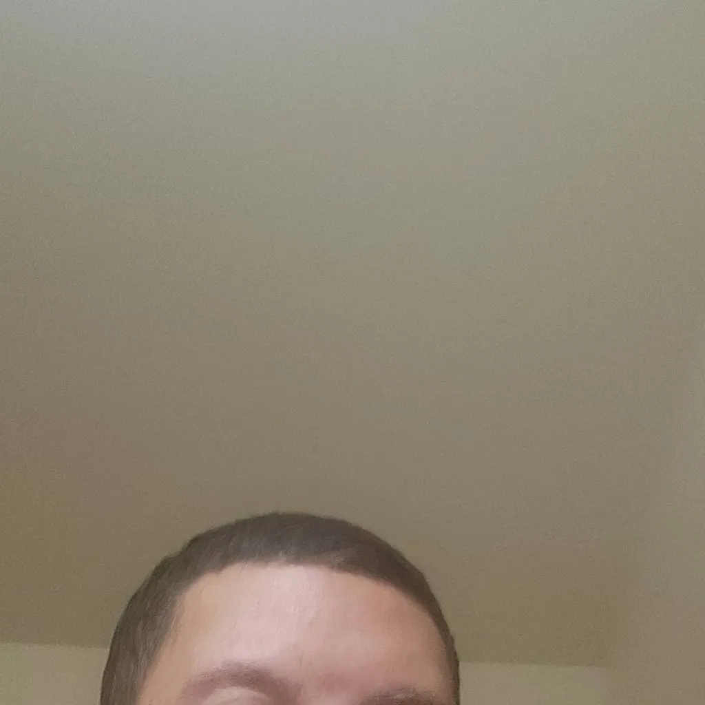 chat with ai character: ashton clines 