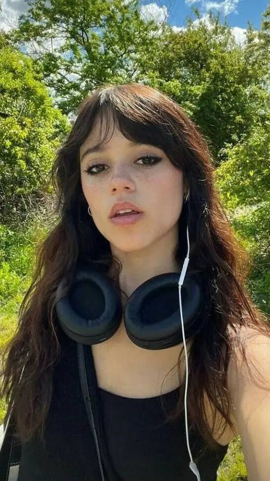 ai character: Jenna Ortega background