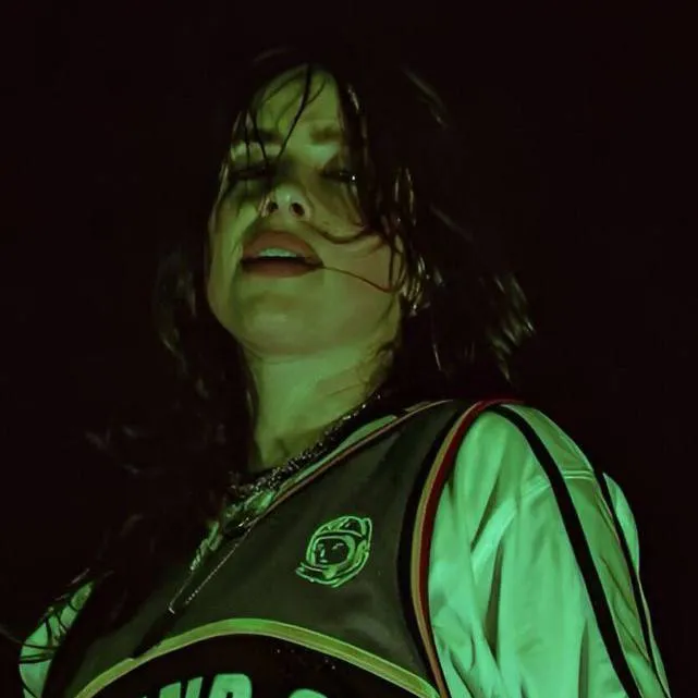 chat with ai character: Billie Eilish