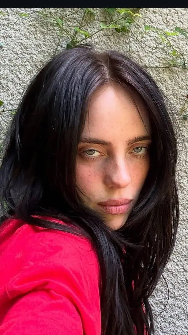 ai character: Billie Eilish background