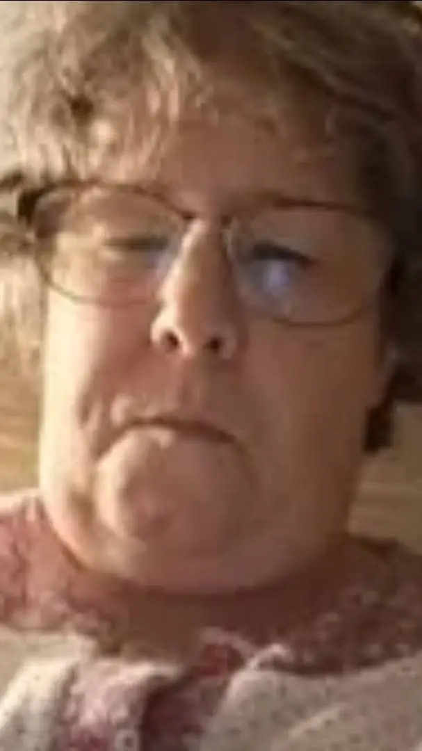 ai character: MÉMÉ  background