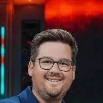 chat with ai character: Chris Tall