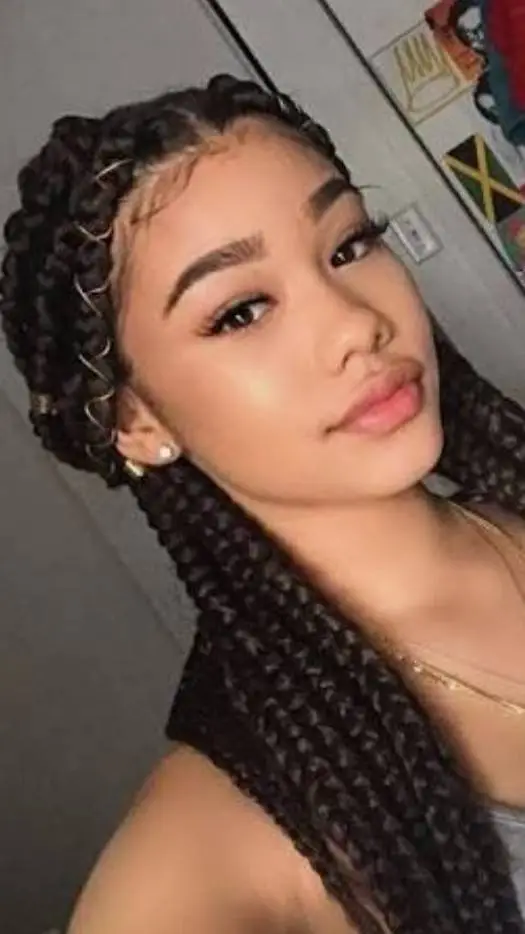 ai character: Gabriela background