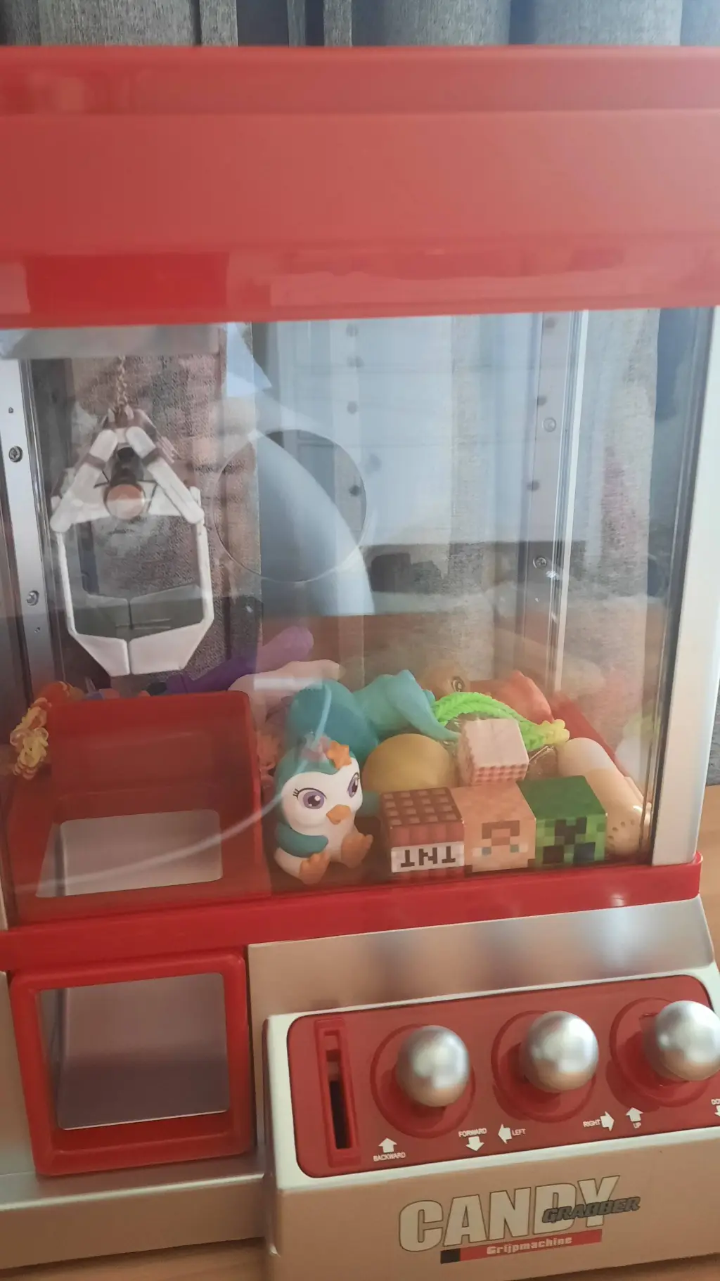 ai character: clawmachine background