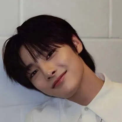 chat with ai character: I.n et toi