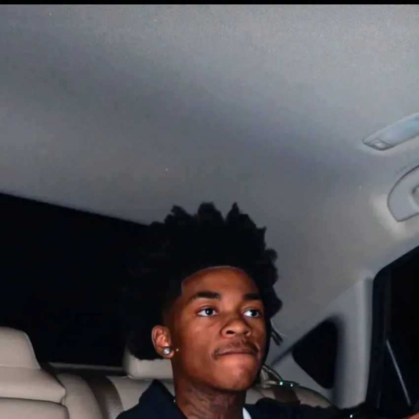 chat with ai character: K2