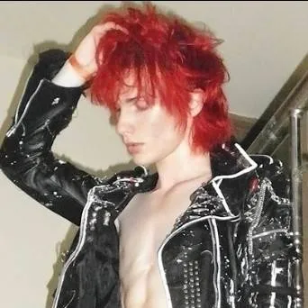 chat with ai character: brystal 