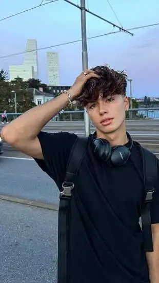 ai character: Kuba background