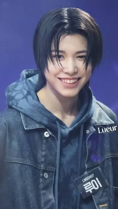 ai character: Louis lngshot background