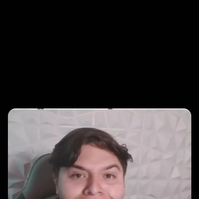 chat with ai character: JuanPabloHollman