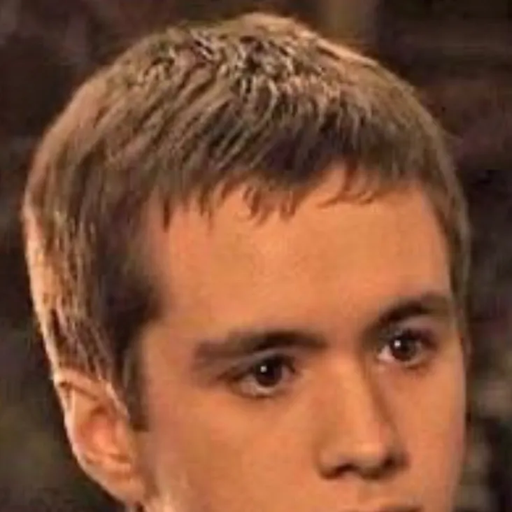 chat with ai character: Oliver wood