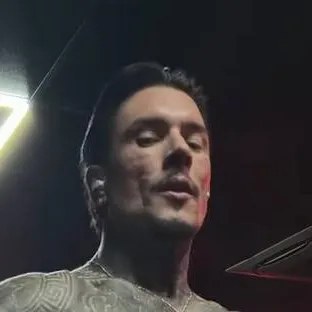 chat with ai character: Dexter