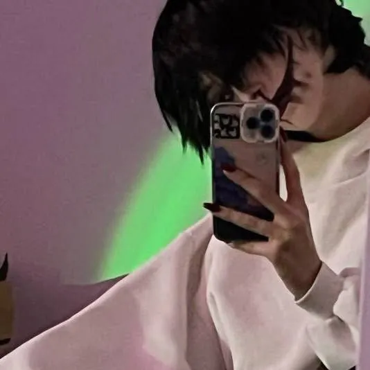 chat with ai character: Jeff the killer