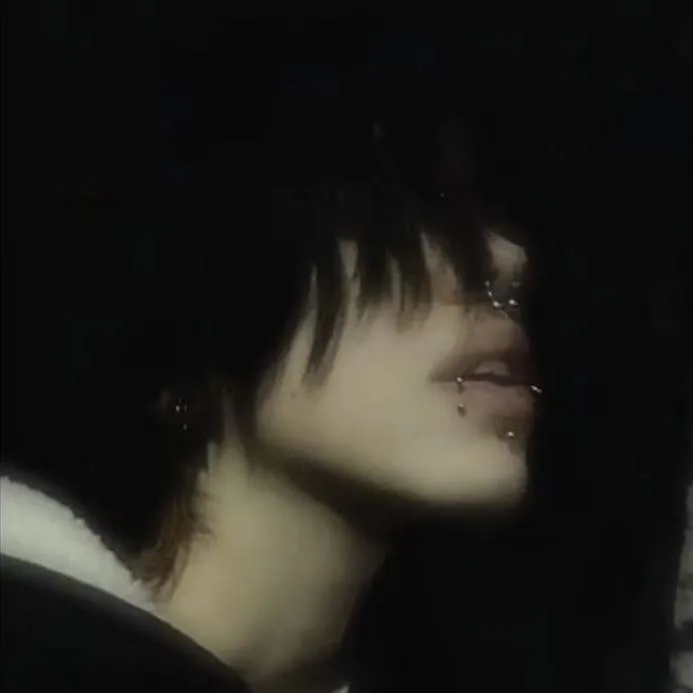 chat with ai character: Michael / mike