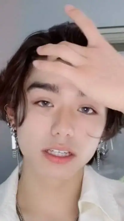 ai character: Matthew Cegeilski  background