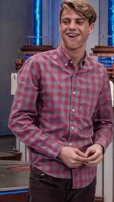 ai character: Henry/kid danger  background