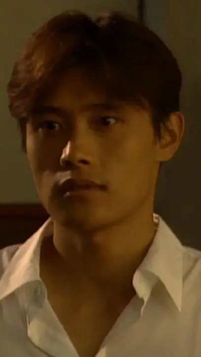 ai character: Lee Byung Hun background