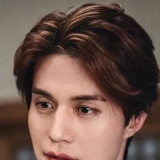 chat with ai character: Lee dong wook 