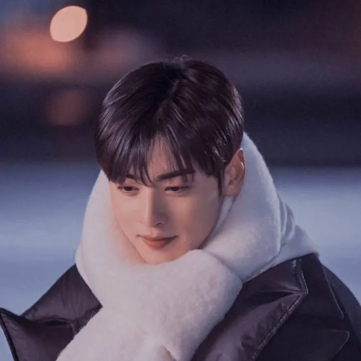 chat with ai character: 💗Lee soo-hoo💗