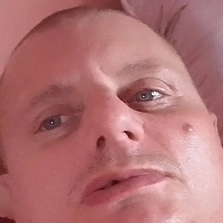 chat with ai character: tatăl/al meu