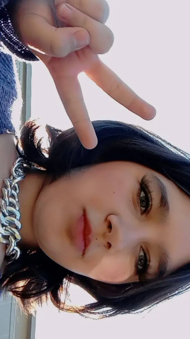 ai character: Mari background