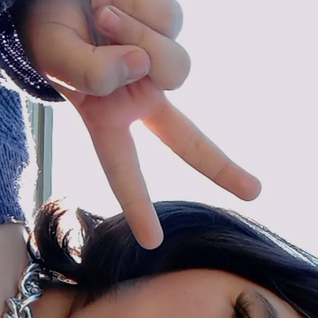 chat with ai character: Mari